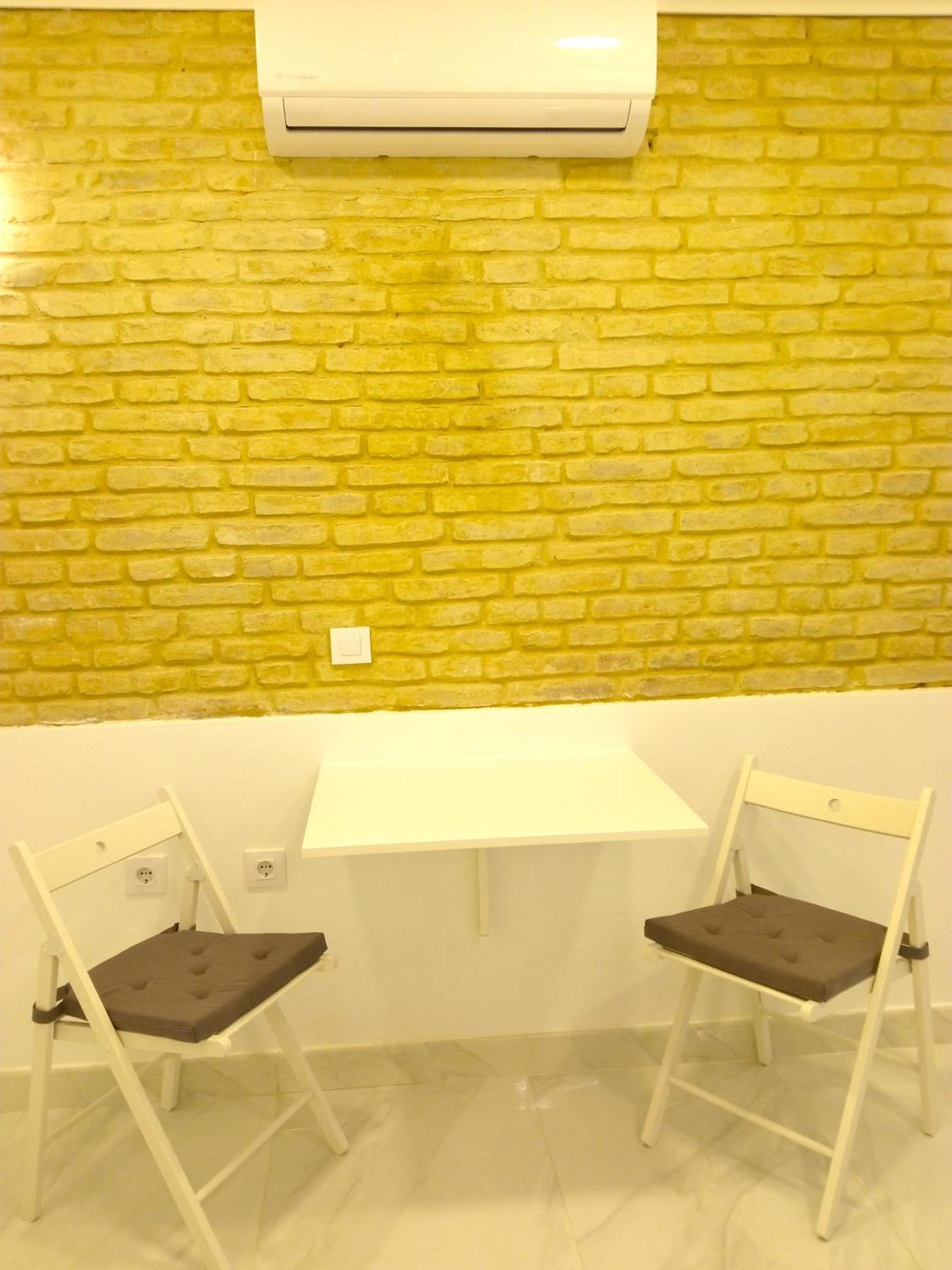 Leon Centro Apartment Севиля Екстериор снимка